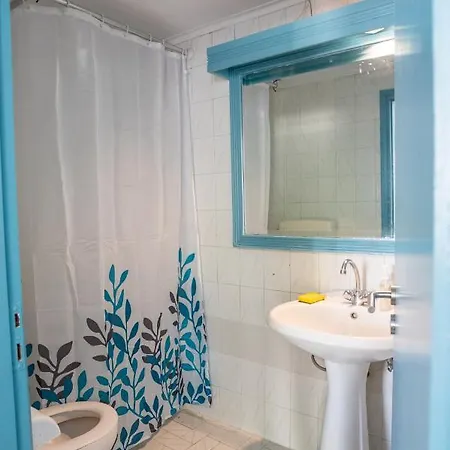 Cozy House With Flowery Courtyard In Notable Location Tatil Evi *